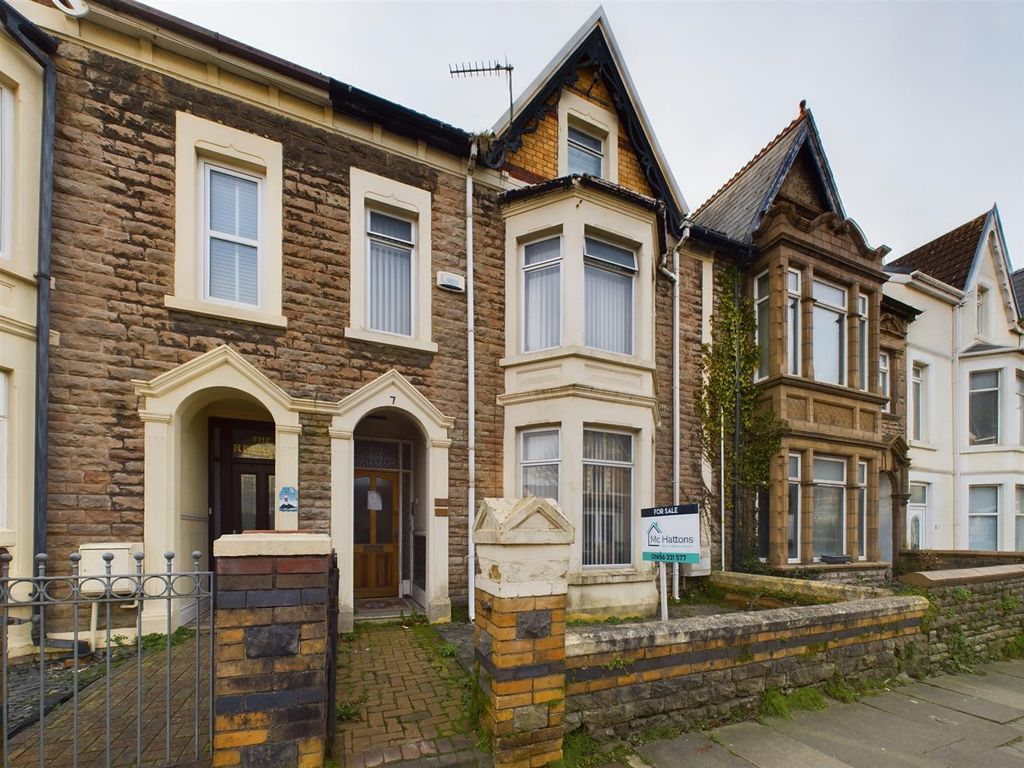 Terraced house for sale in Victoria Avenue, Porthcawl CF36, £230,000