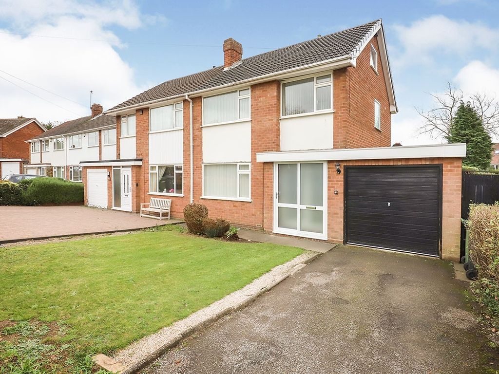 3 bed semidetached house to rent in Elizabeth Avenue, Wolverhampton WV4 Zoopla