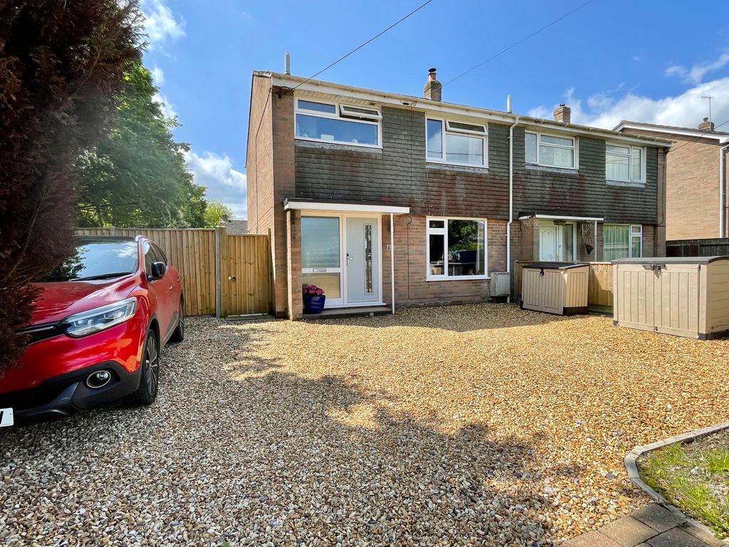 3 bed semidetached house for sale in High Street, Lytchett Matravers