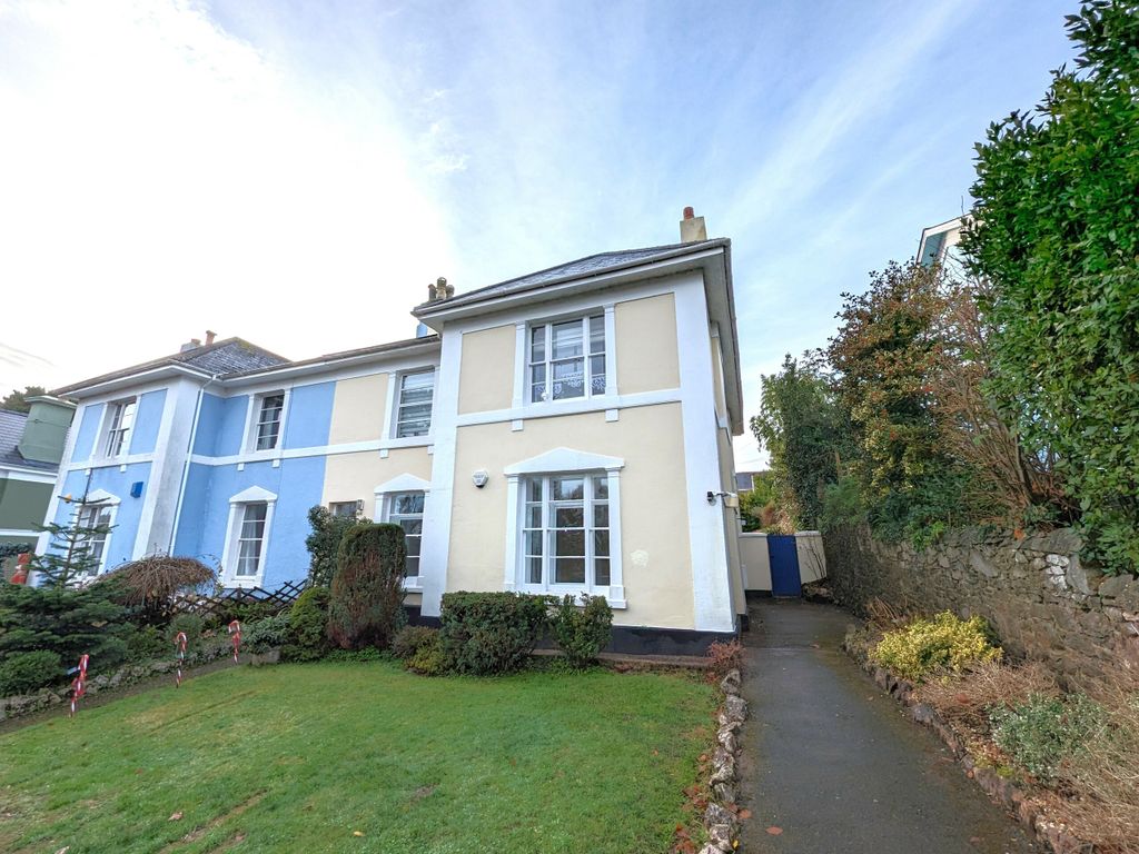 2 bed flat to rent in Courtenay Park, Newton Abbot TQ12, £875 pcm Zoopla