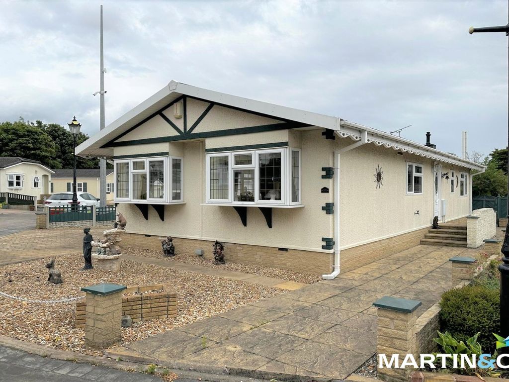 2 bed detached house for sale in Beech View, Fryston Lane, Knottingley