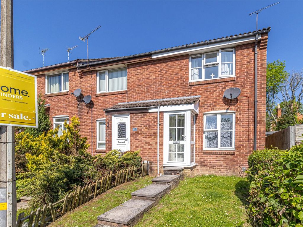 2 bed end terrace house for sale in Stonefield Close, Eastleaze