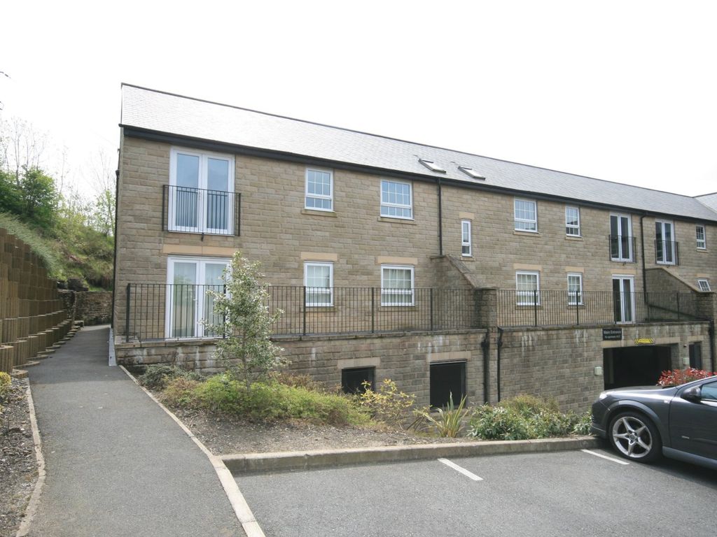 2 bed flat to rent in Clough Gardens, Haslingden, Rossendale