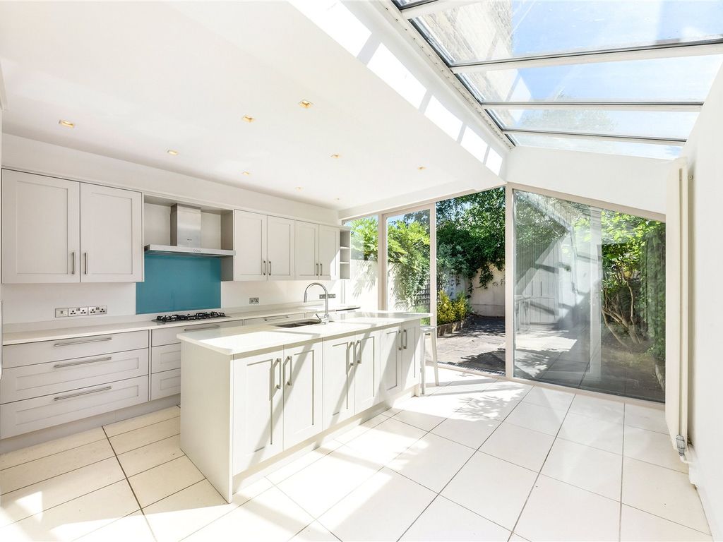 4 bed terraced house to rent in Cranbrook Road, Chiswick, London W4, £