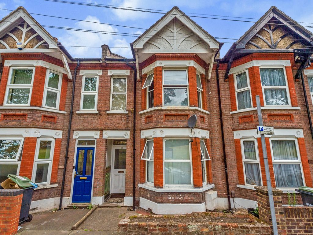 3 bed terraced house for sale in Havelock Road, Luton LU2 - Zoopla