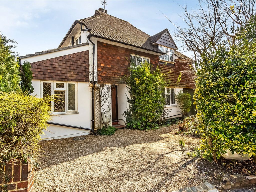 3 bed detached house for sale in Ridgegate Close, Reigate, Surrey RH2