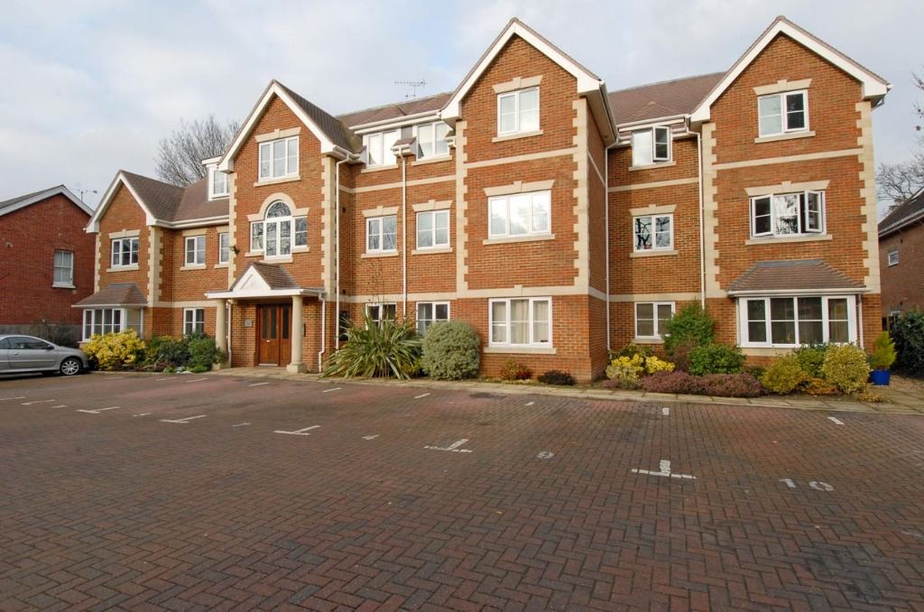 2 bed flat for sale in Yorktown Road, Sandhurst GU47 Zoopla