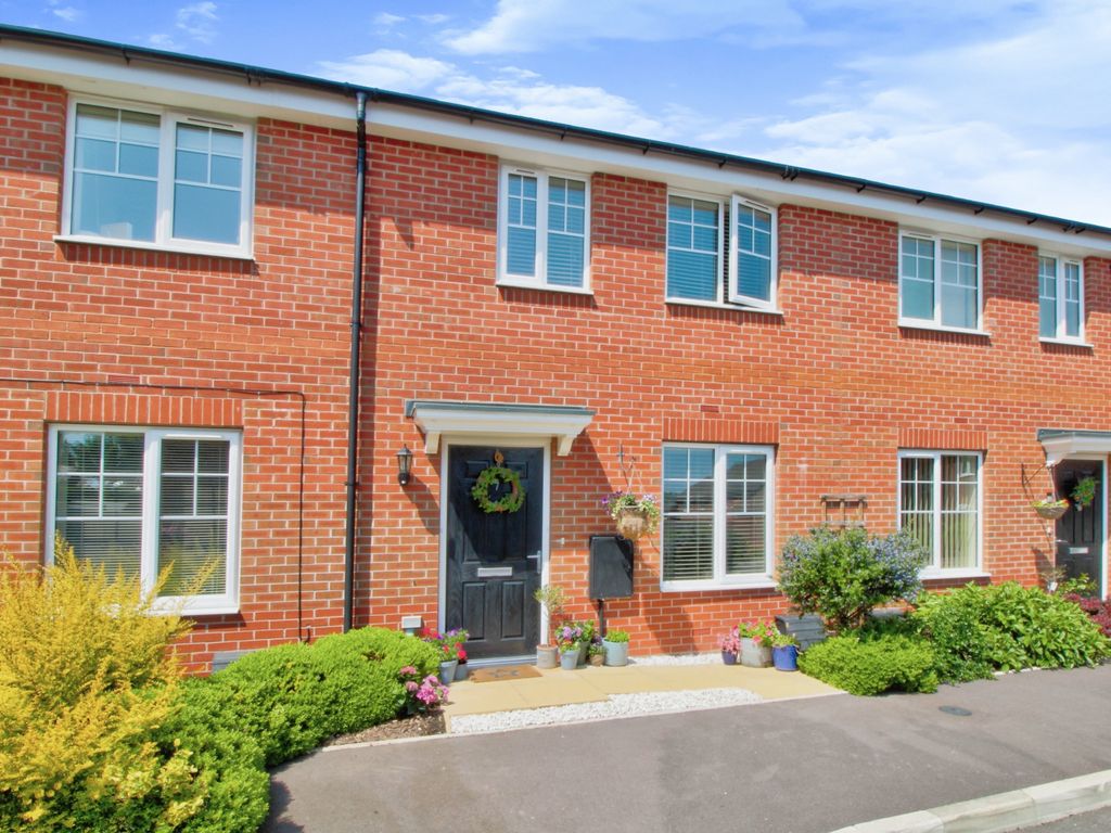 3 bed terraced house for sale in Tanner Court, Codsall, Wolverhampton WV8 Zoopla