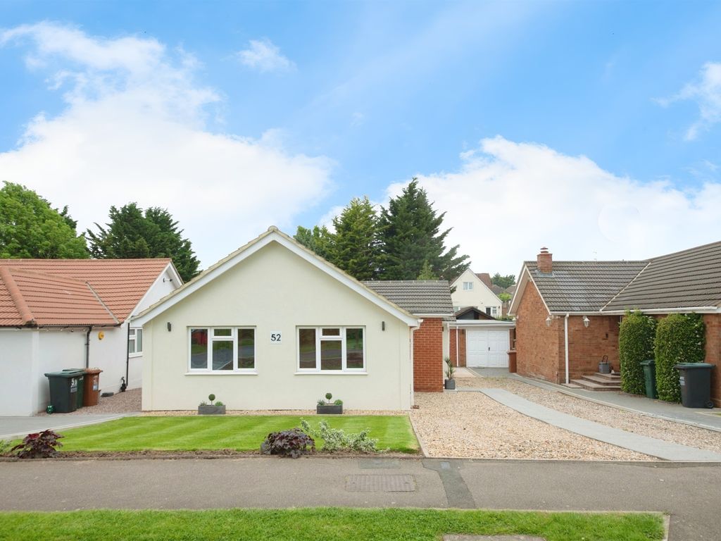 2 bed detached bungalow for sale in The Mead, Watford WD19, £675,000