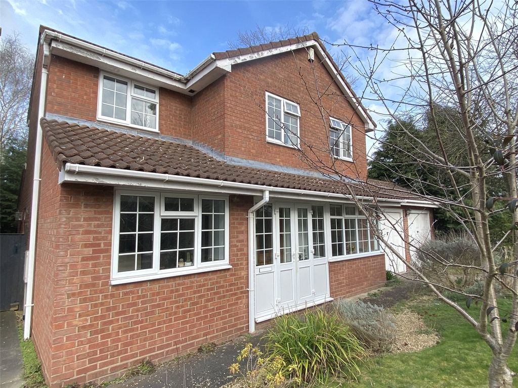 4 bed detached house for sale in Cote Road, Shawbirch, Telford