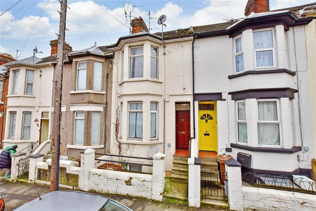 1 bed for sale in Richmond Road, Gillingham, Kent ME7, £