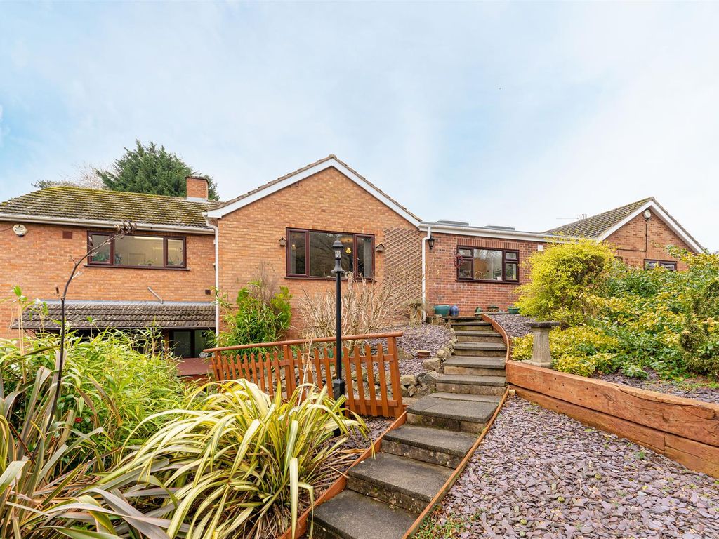 7 bed bungalow for sale in Assarts Lane, Malvern, Worcestershire WR14