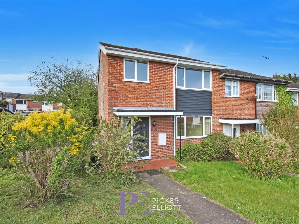 3 bed end terrace house for sale in Church Lane, Barwell, Leicester LE9