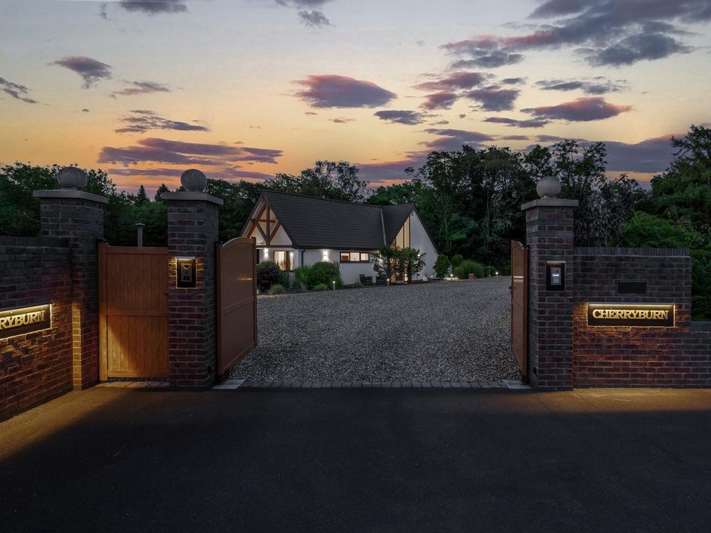 5 bed detached house for sale in Shrigley Road South, Poynton SK12, £