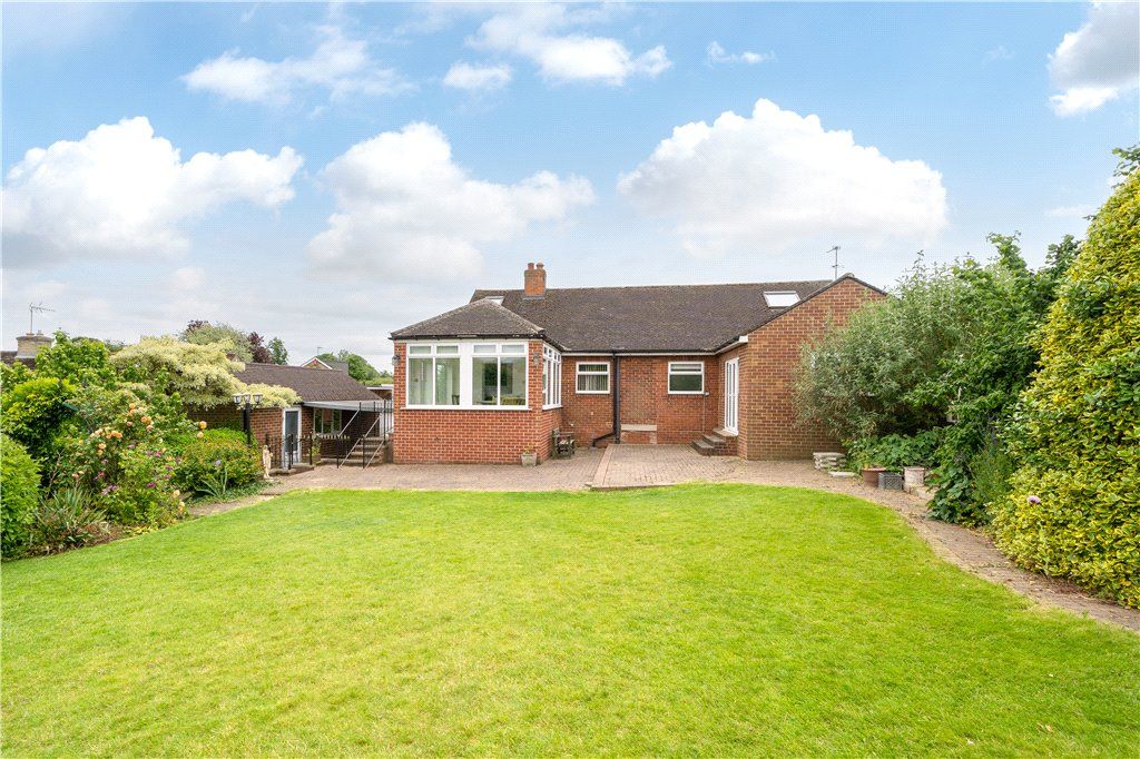 3 bed detached house for sale in Arkendale Road, Ferrensby