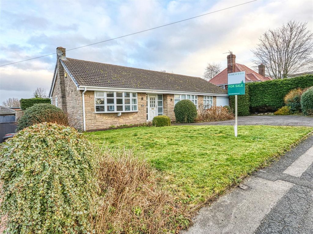 4 bed detached bungalow for sale in Nethermoor Road, New Tupton