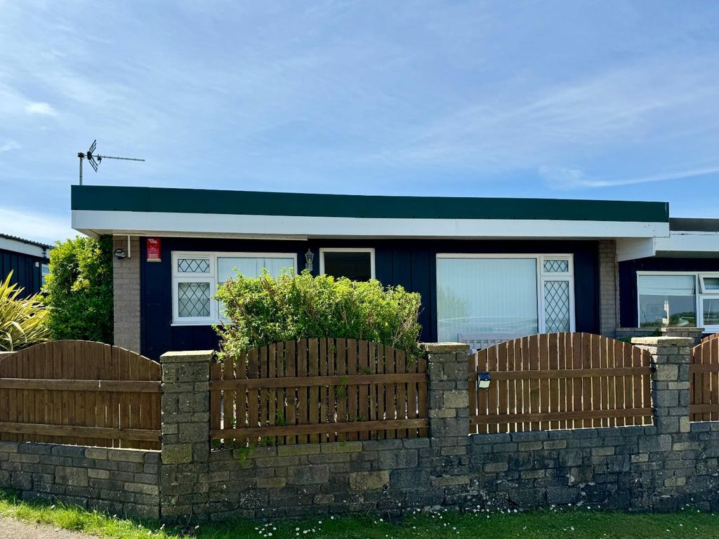 2 bed chalet for sale in Fort Road, Lavernock, Penarth CF64, £39,950