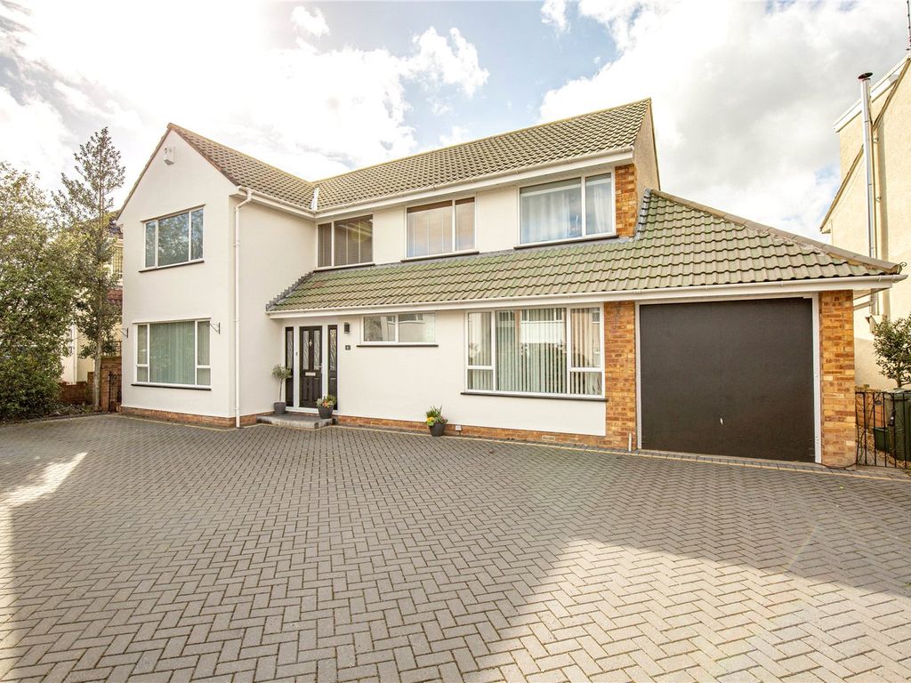 4 bed detached house for sale in Charnhill Crescent, Mangotsfield, Bristol, Gloucestershire BS16