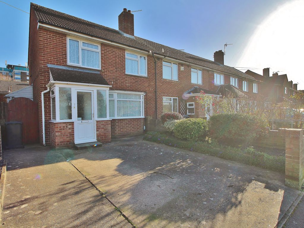 2 bed end terrace house for sale in Stroudwood Road, Havant PO9, £