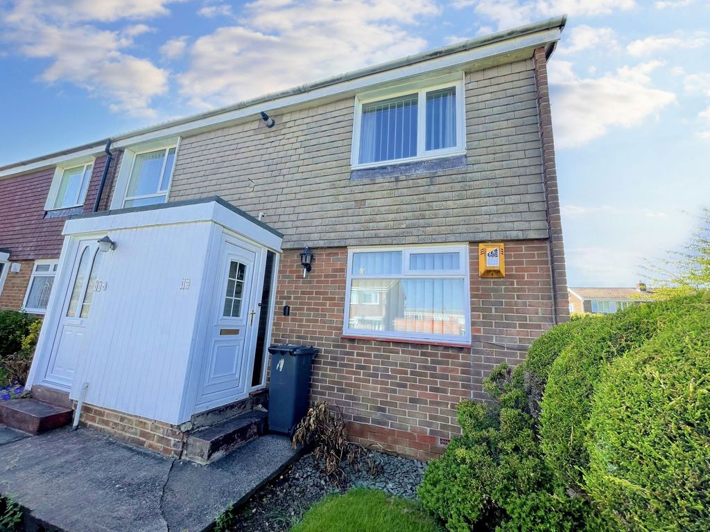 2 bed flat for sale in Chichester Way, Jarrow NE32, £50,000 Zoopla