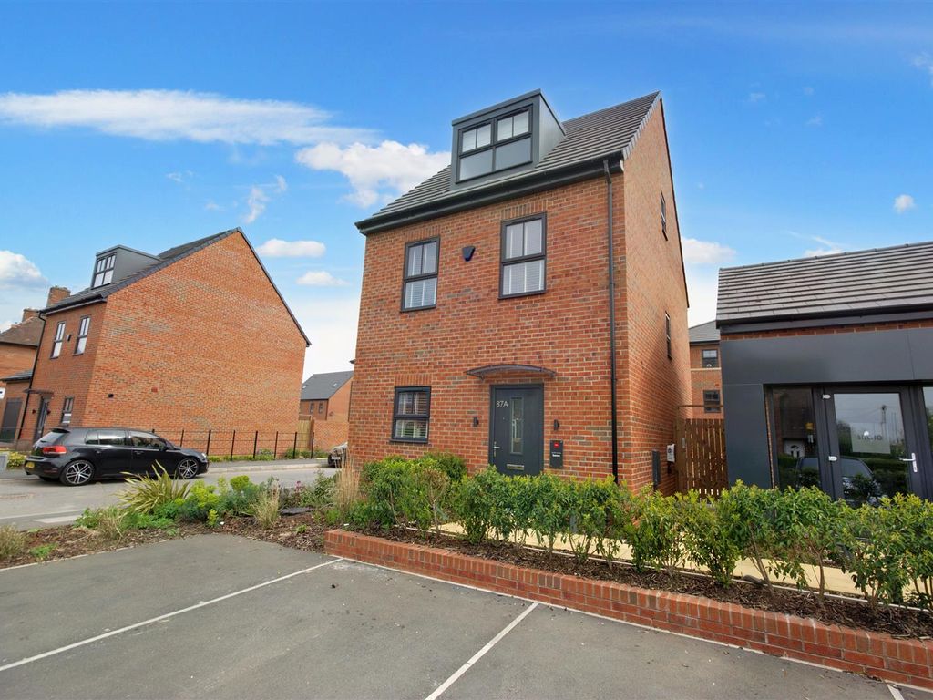 3 bed detached house for sale in Denewood Crescent, Nottingham NG8 Zoopla