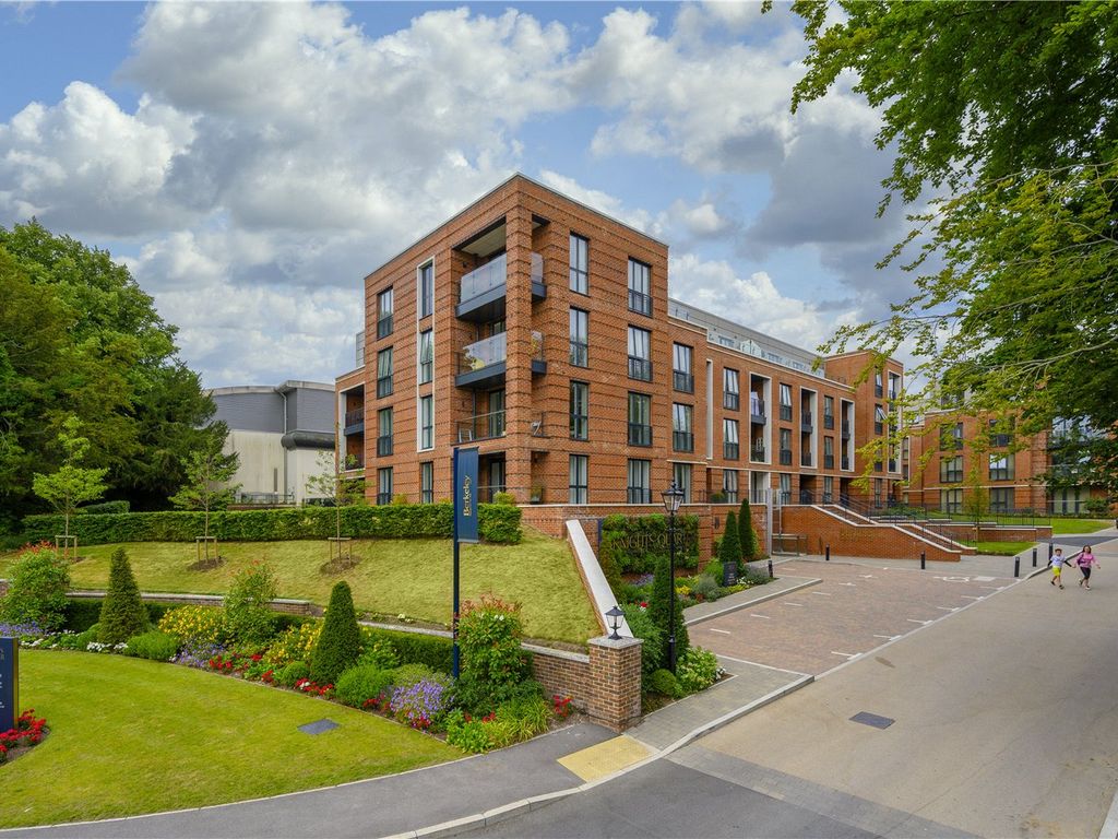 Bedivere Apartments Knights Quarter Winchester Hampshire SO22  