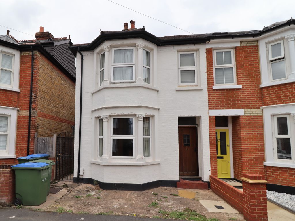 4 bed semidetached house for sale in Cedar Road, Weybridge KT13, £