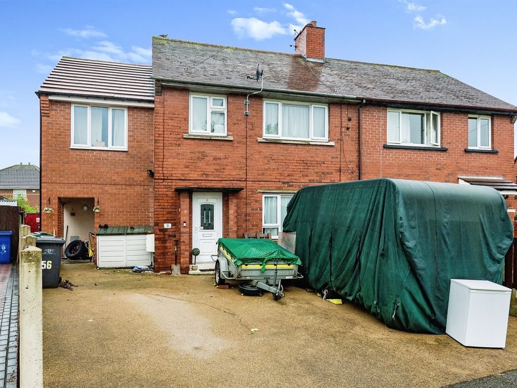 4 bed semidetached house for sale in Summerdale Road, Cudworth