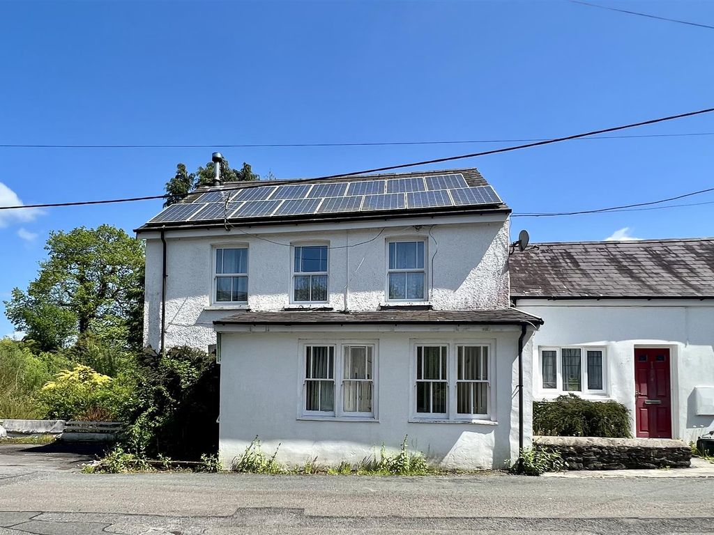 4 bed detached house for sale in Llandeilo SA19, £310,000 Zoopla