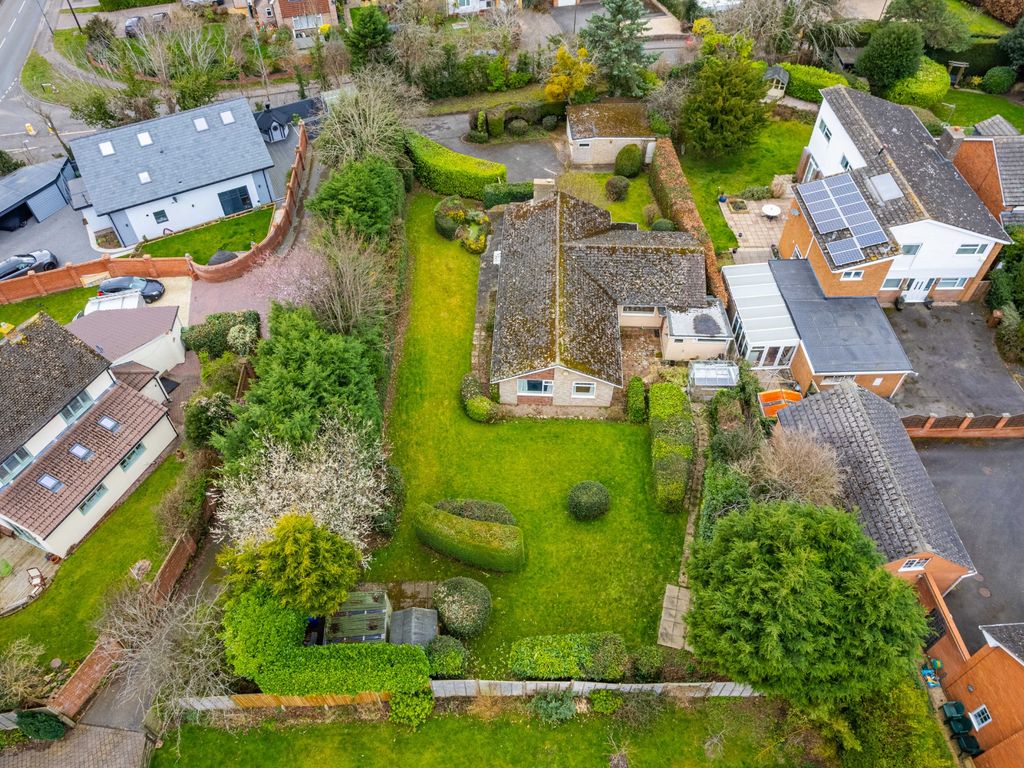 2 bed detached bungalow for sale in The Holloway, Droitwich WR9 Zoopla