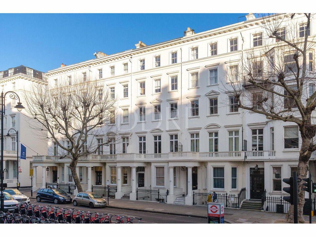 15 bed block of flats for sale in Queens Gate, London SW7, £6,750,000