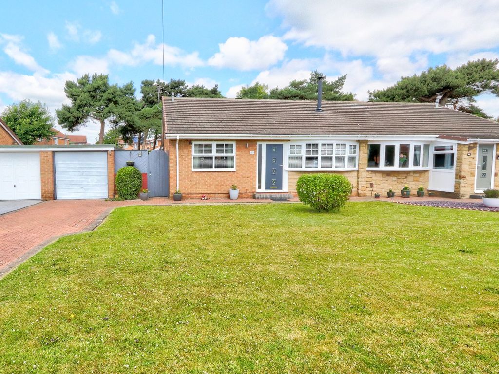 3 bed semidetached bungalow for sale in Virginia Close, StocktonOn