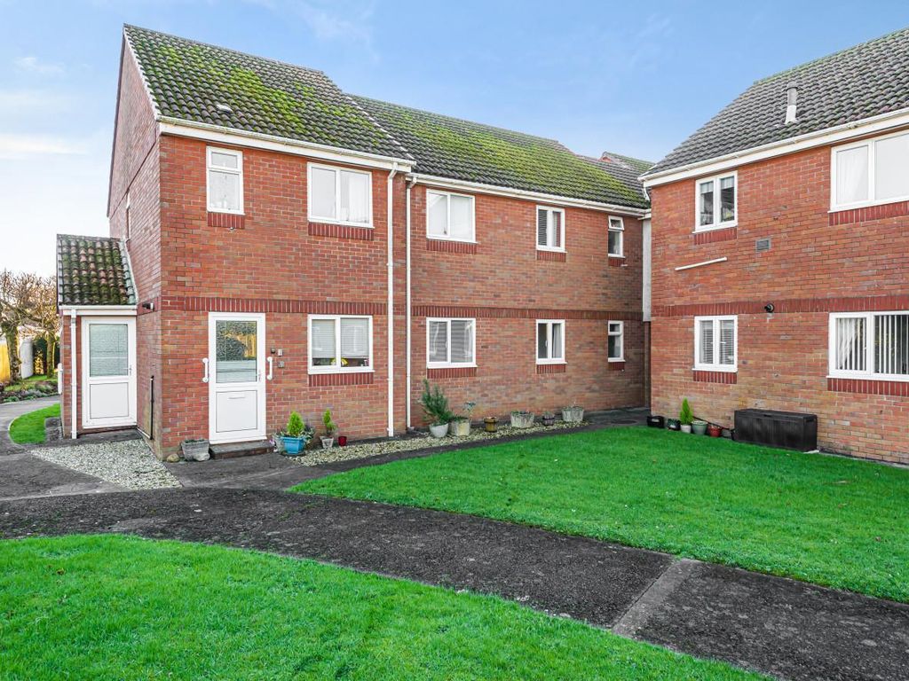 2 bed flat for sale in Tudor Court, Murton, Swansea SA3 Zoopla
