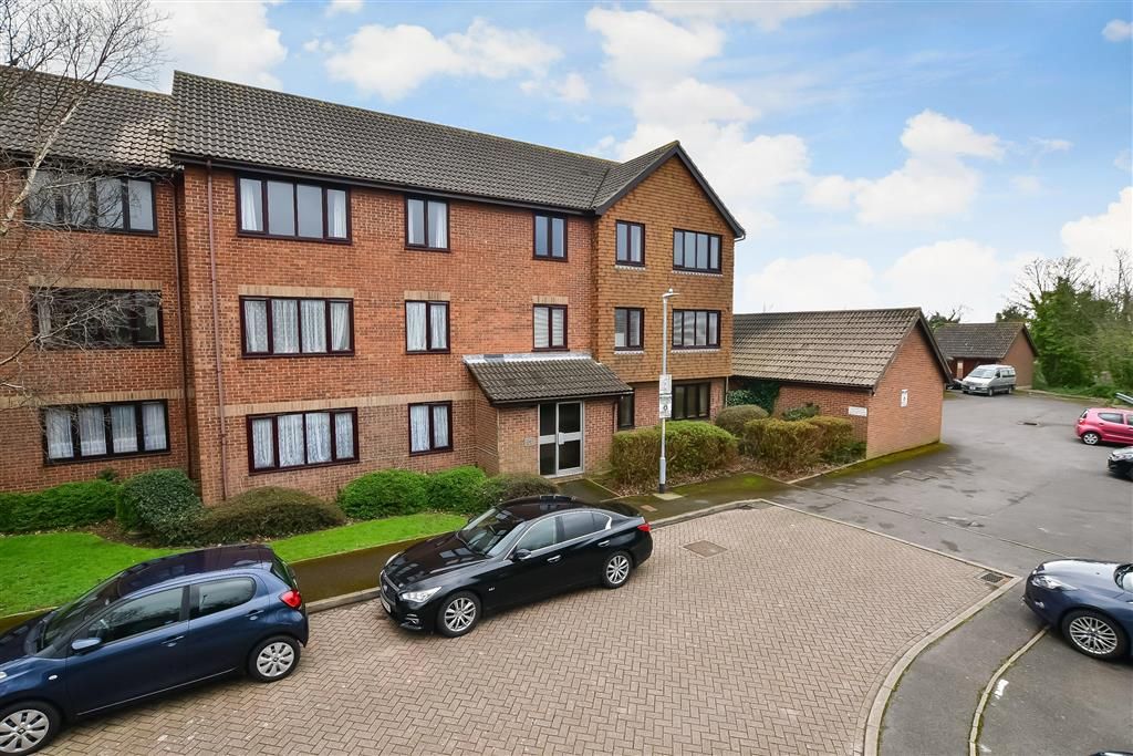 2 bed flat for sale in Dover Road, Folkestone, Kent CT19 Zoopla