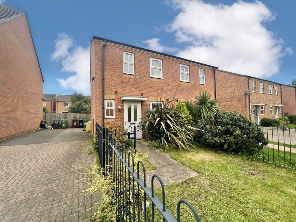 2 bed semidetached house for sale in Yorkshire Grove, Walsall WS2, £