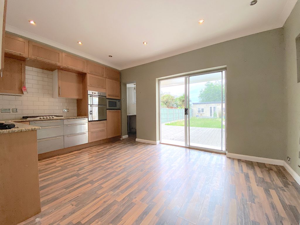 3 bed end terrace house to rent in Gander Green Lane, Sutton SM1 Zoopla