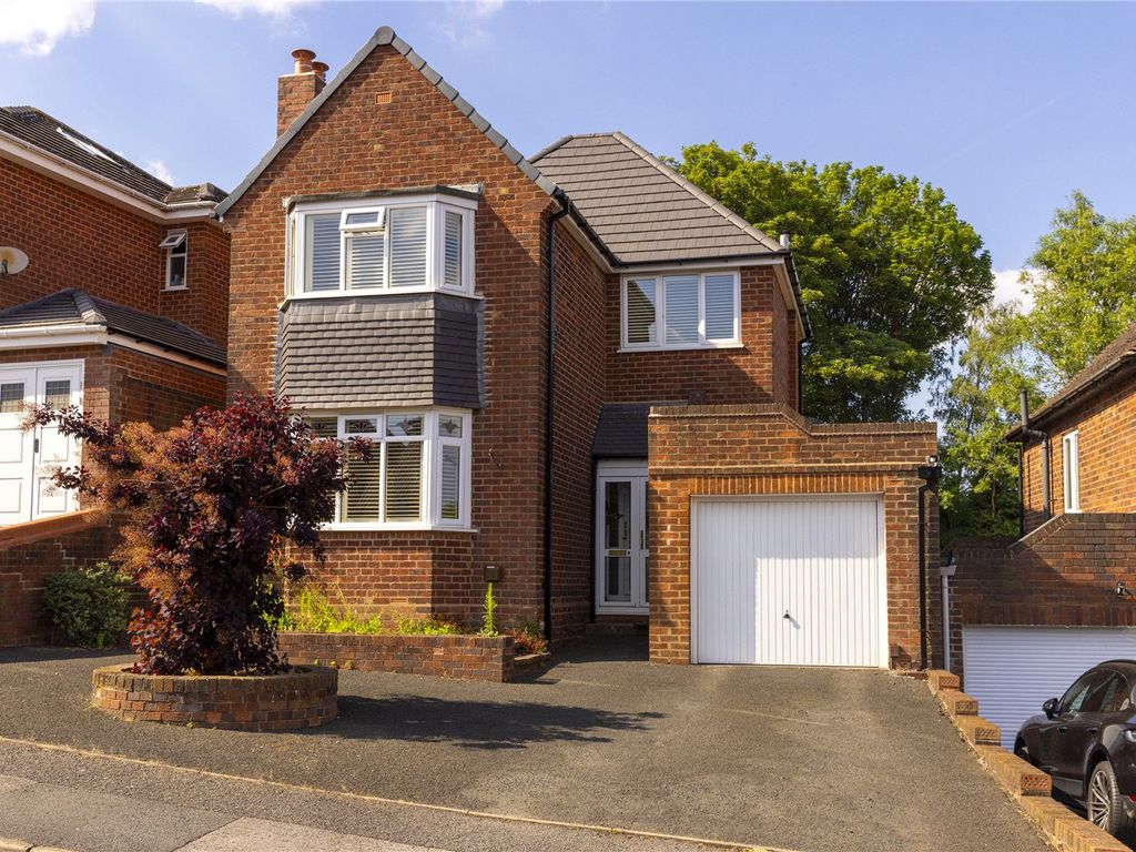 3 bed detached house for sale in Elizabeth Grove, Dudley DY2 Zoopla