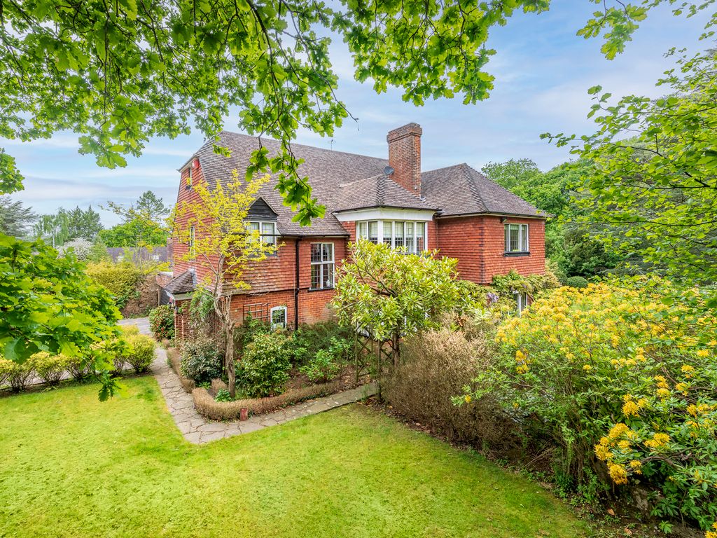 5 bed detached house for sale in Woodland Way, Purley CR8 Zoopla