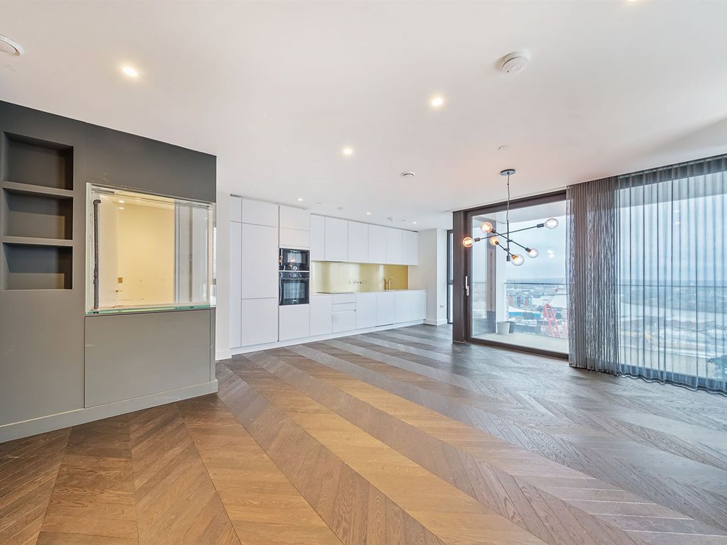 2 bed flat to rent in The Waterman, Tidemill Square, Lower Riverside