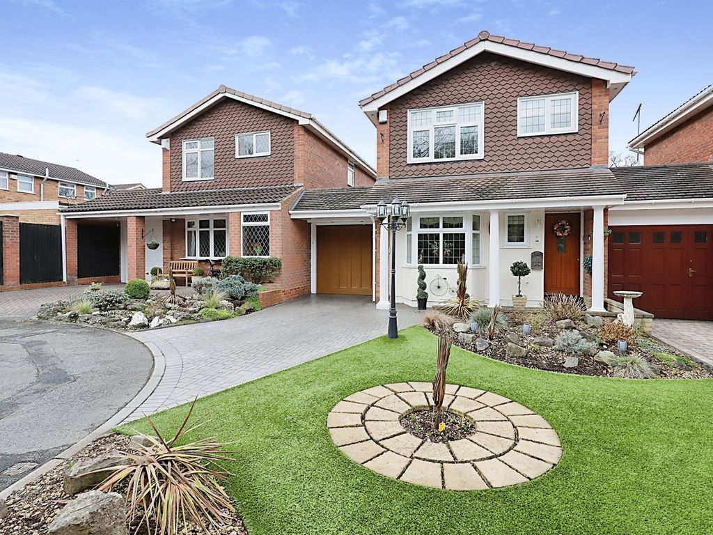 3 bed linkdetached house for sale in Brentmill Close, Moseley