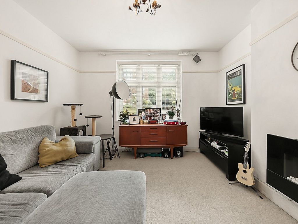 2 bed flat to rent in Highland Road, London SE19 Zoopla