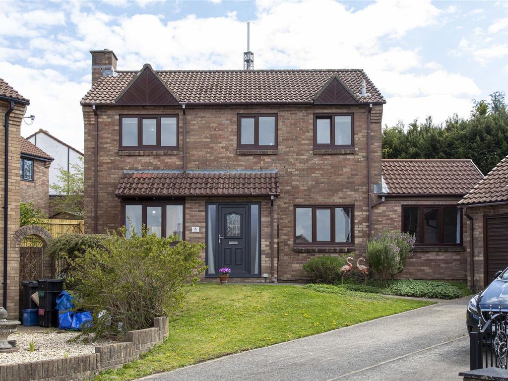 4 bed detached house for sale in Claremont Drive, Quakers Yard