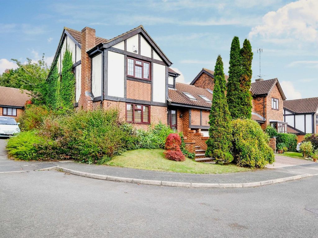 4 bed detached house for sale in Ravens Croft, East Hunsbury