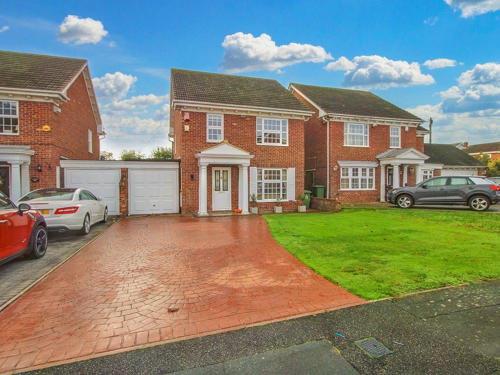 Latimer Drive, Steeple View SS15  