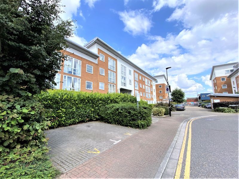 1 bed flat to rent in Felixstowe Court, London E16 Zoopla