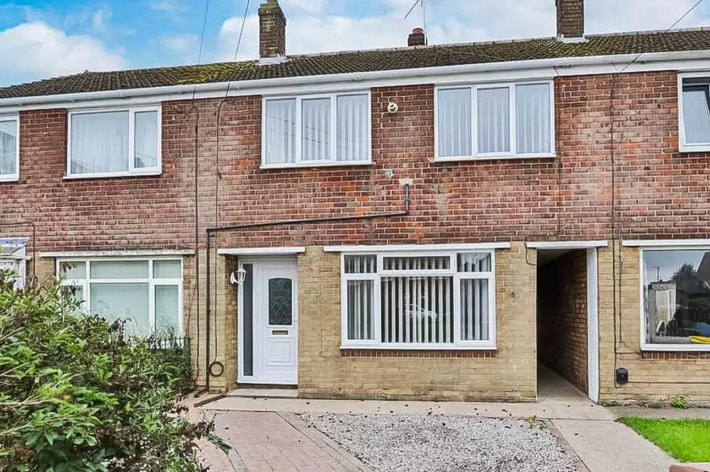 3 bed terraced house to rent in Rands Estate, Preston, Hull HU12, £675