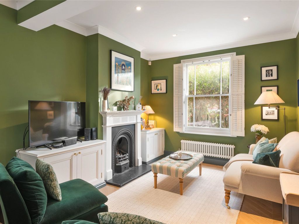 3 bed terraced house for sale in Kingsley Street, London SW11, £985,000 Zoopla