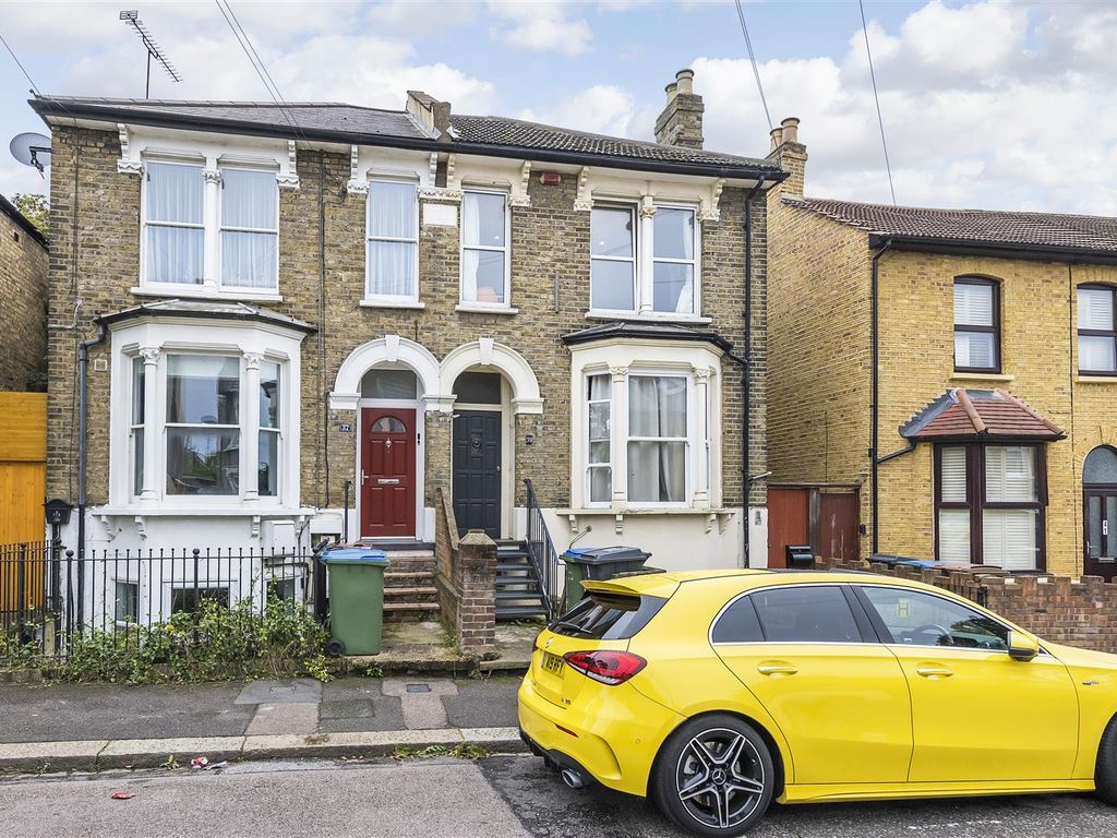 1 bed flat for sale in Granville Road, Walthamstow, London E17, £