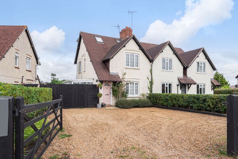 3 bed semidetached house to rent in Ockford Ridge, Godalming GU7, £