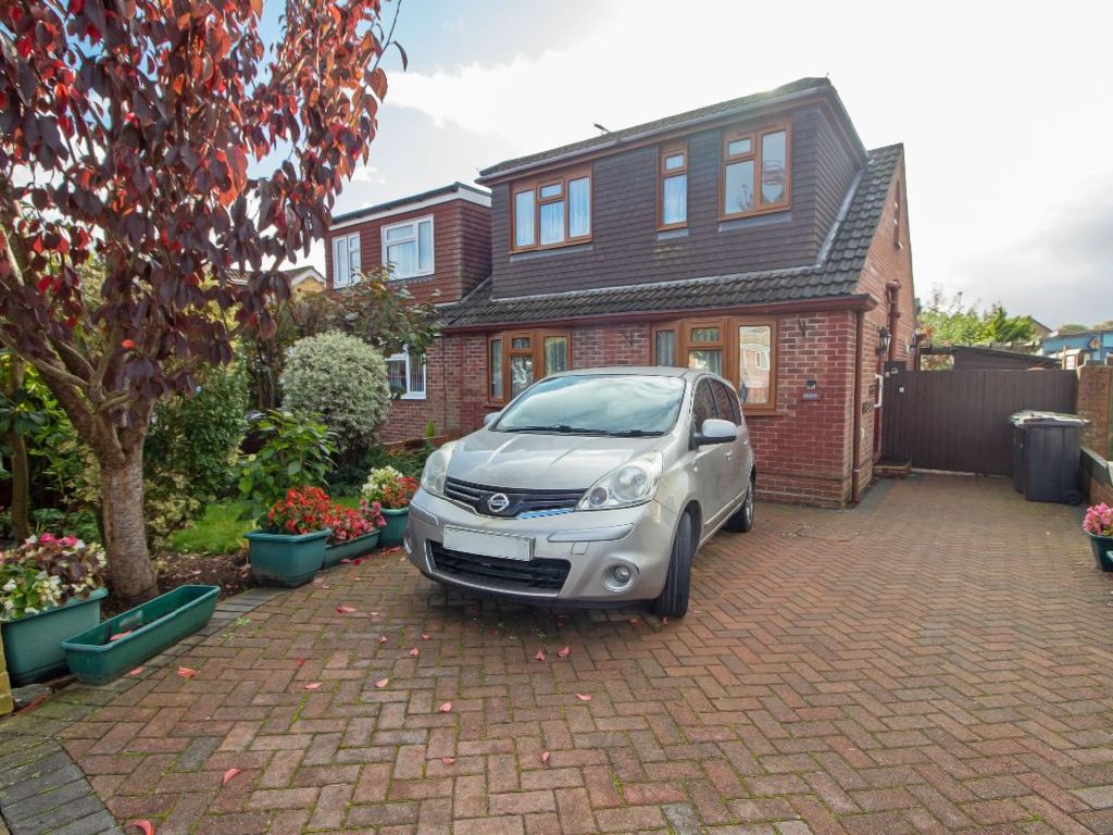 4 bed semidetached bungalow for sale in Silverdale Drive